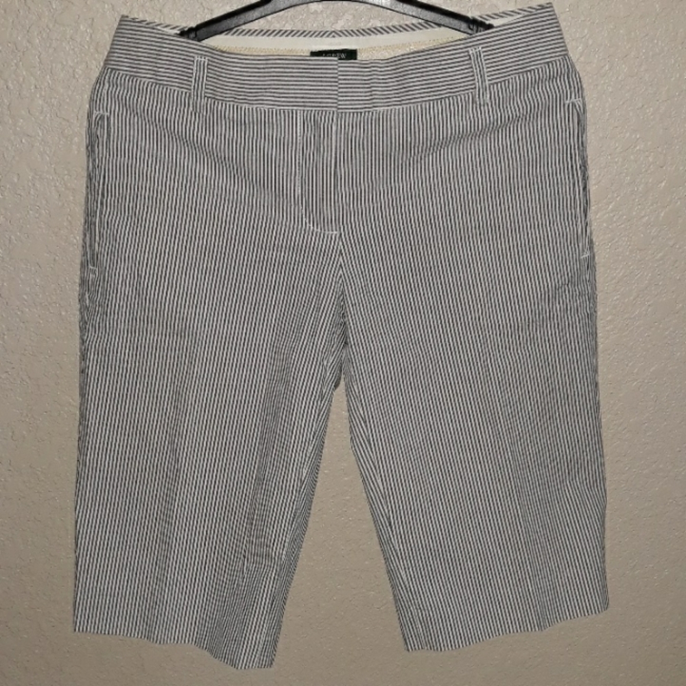 🎈2/$15 J Crew City Fit Pinstripe Seersucker Bermuda Shorts Cotton Navy White